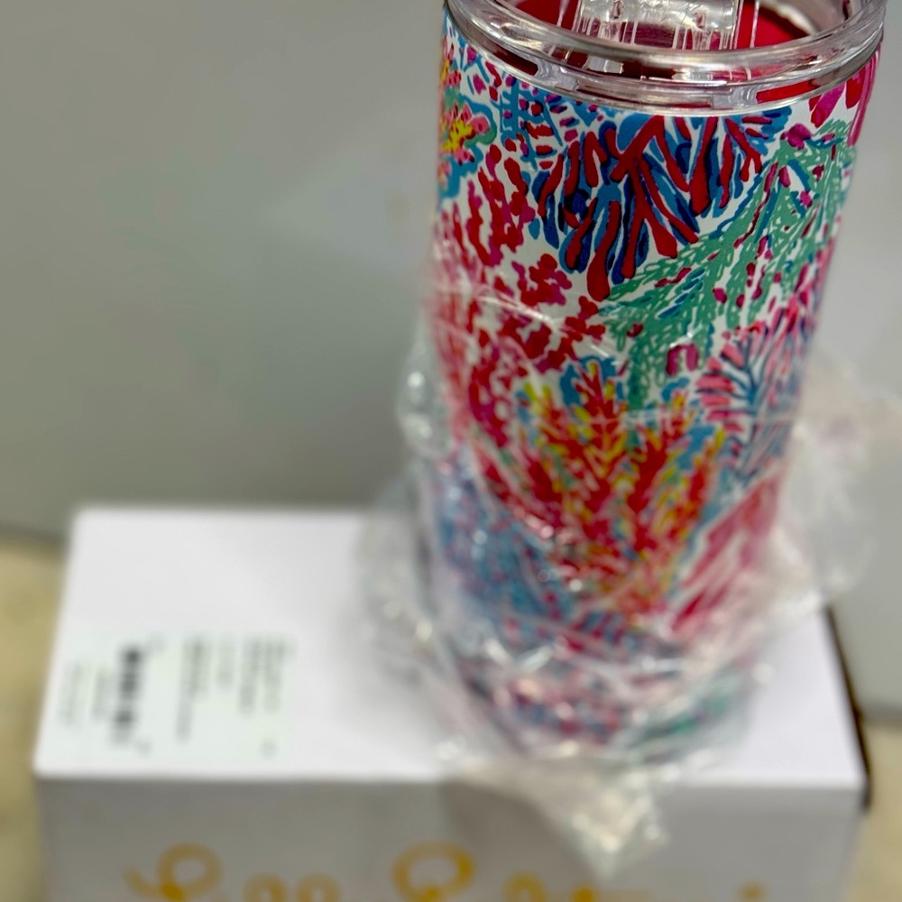 Lilly Pulitzer Splashdance 16.57 oz NWT and in original box